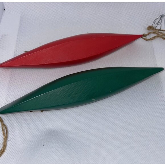 2 Canoe & Paddles Christmas Ornaments Red & Green Rustic Vintage - Picture 6 of 6
